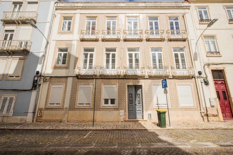 Apartamento T2 para Venda em Campolide Foto 24