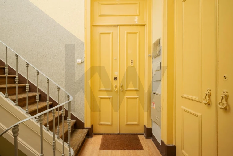 Apartamento T2 para Venda em Campolide Foto 20