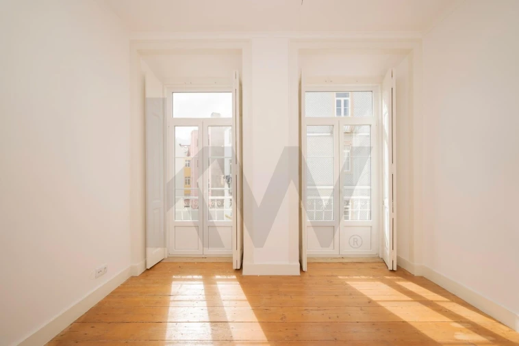 Apartamento T2 para Venda em Campolide Foto 4