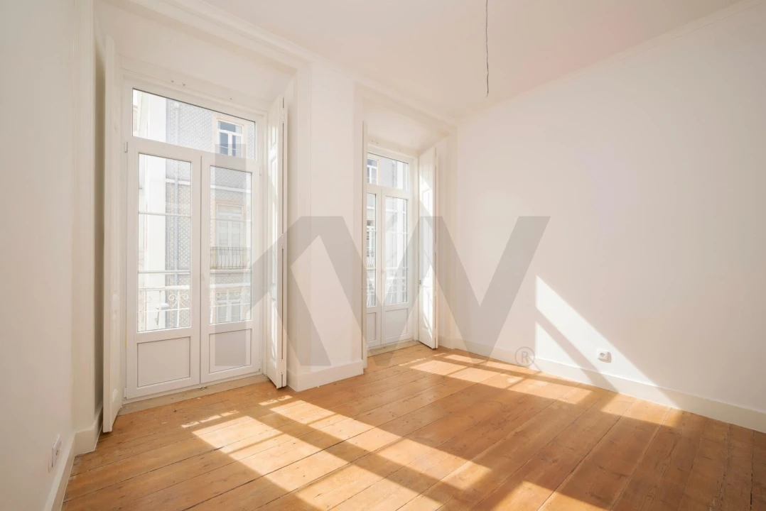 Apartamento T2 para Venda em Campolide Foto 6