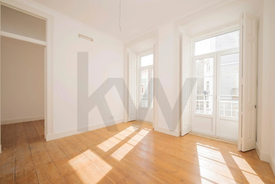 Apartamento T2 para Venda em Campolide Foto 7