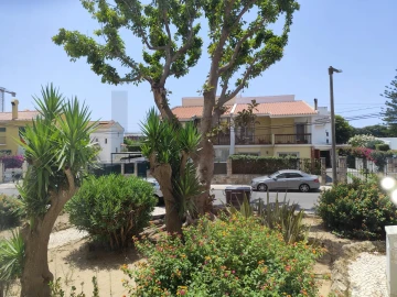 Apartamento T3 para Venda em Carcavelos e Parede