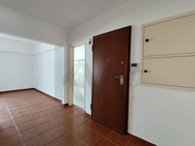 Apartamento T3 para Venda em Carcavelos e Parede Foto 2