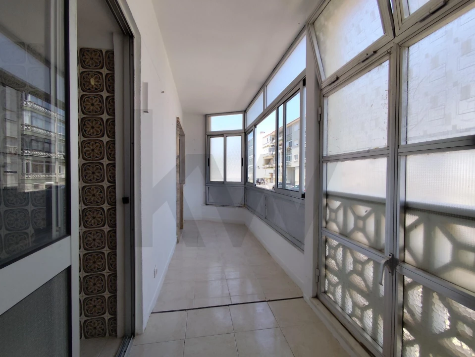 Apartamento T3 para Venda em Carcavelos e Parede Foto 6