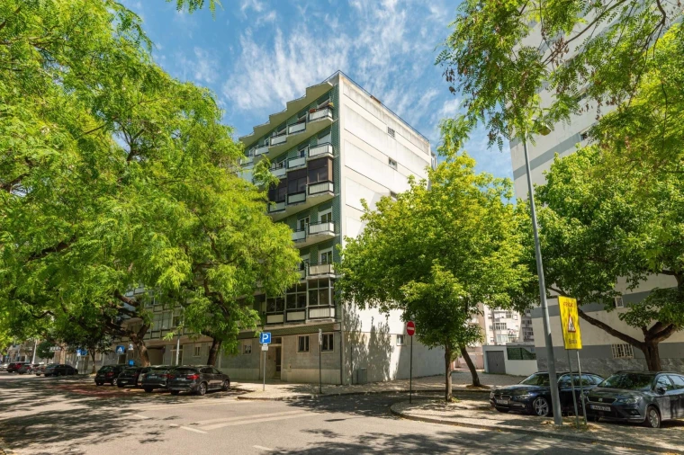 Apartamento T2 para Arrendamento em Lumiar Foto 21
