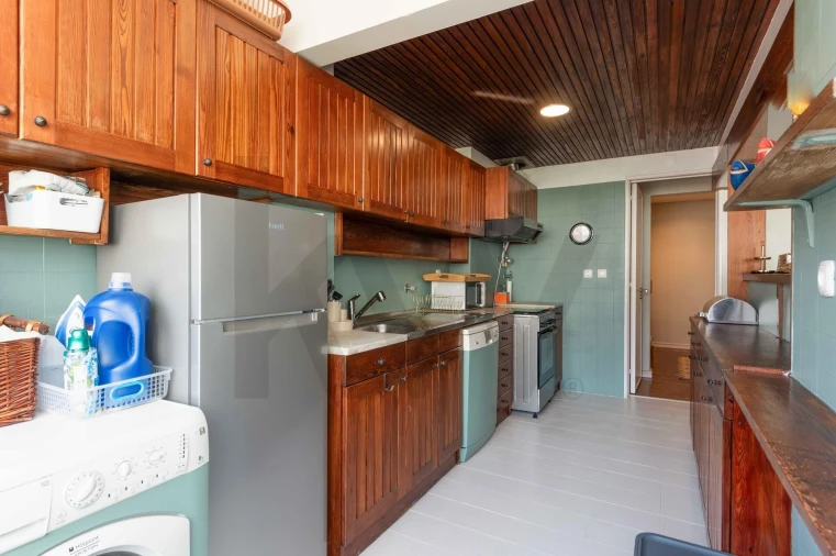 Apartamento T2 para Arrendamento em Lumiar Foto 17