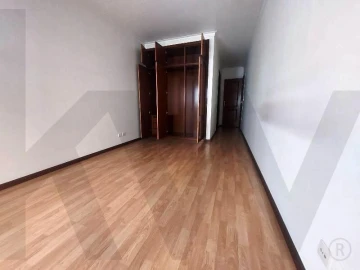 Apartamento T2 para Arrendamento em Algueirão-Mem Martins