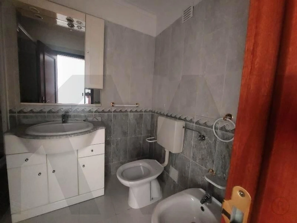 Apartamento T2 para Arrendamento em Algueirão-Mem Martins Foto 10