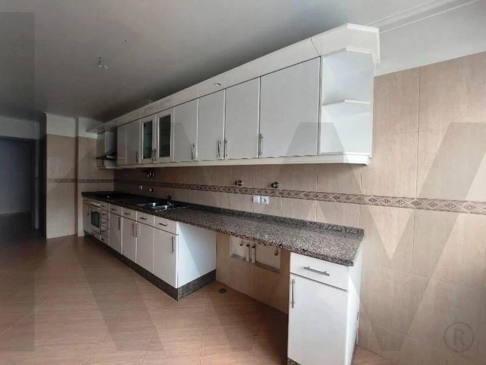 Apartamento T2 para Arrendamento em Algueirão-Mem Martins Foto 7