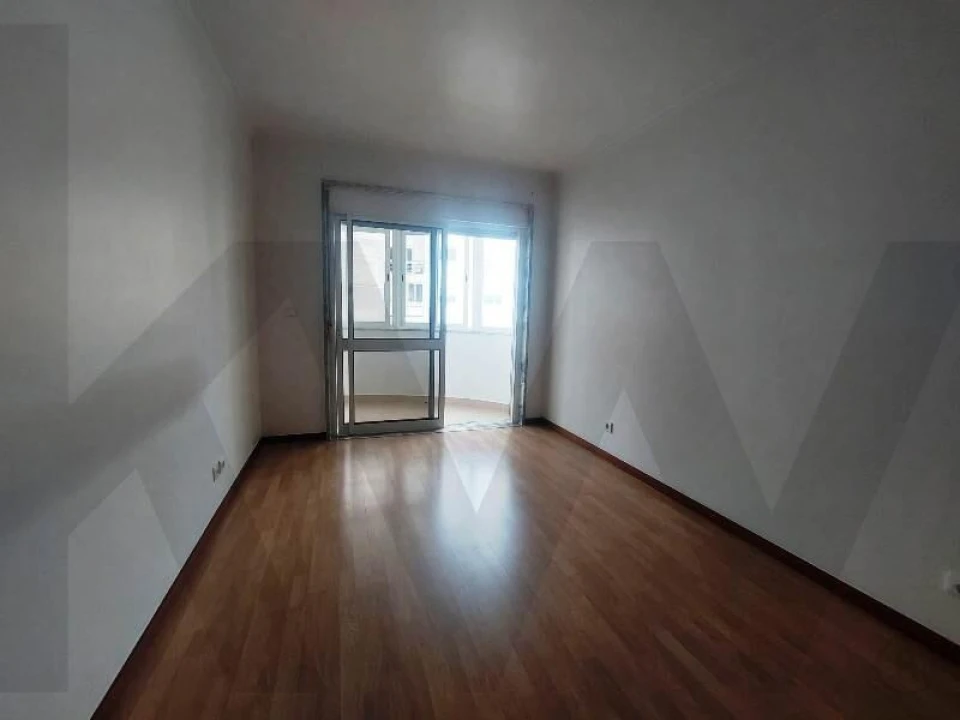 Apartamento T2 para Arrendamento em Algueirão-Mem Martins Foto 13