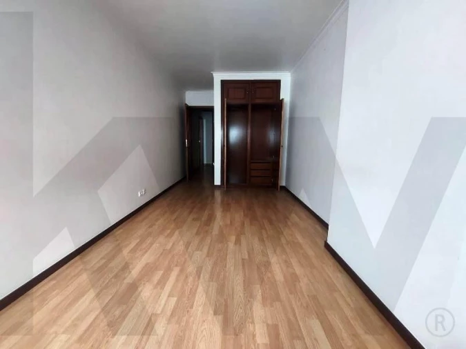 Apartamento T2 para Arrendamento em Algueirão-Mem Martins Foto 8