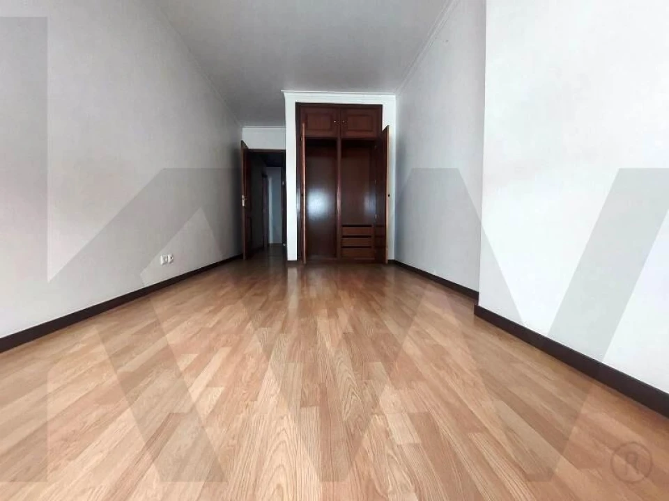 Apartamento T2 para Arrendamento em Algueirão-Mem Martins Foto 12