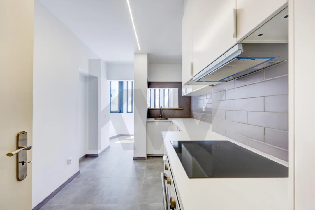 Apartamento T2 para Arrendamento em Avenidas Novas Foto 2