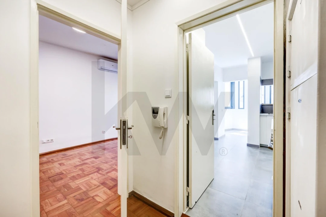 Apartamento T2 para Arrendamento em Avenidas Novas Foto 14