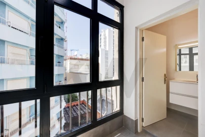 Apartamento T2 para Arrendamento em Avenidas Novas