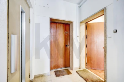 Apartamento T2 para Arrendamento em Avenidas Novas