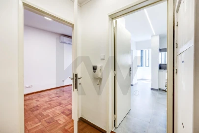 Apartamento T2 para Arrendamento em Avenidas Novas