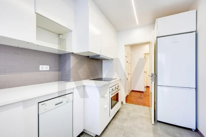 Apartamento T2 para Arrendamento em Avenidas Novas