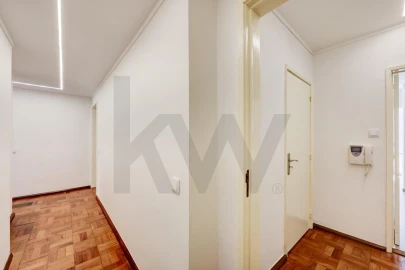 Apartamento T2 para Arrendamento em Avenidas Novas