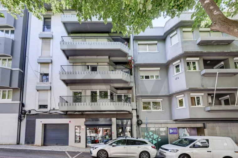 Apartamento T2 para Arrendamento em Avenidas Novas Foto 41