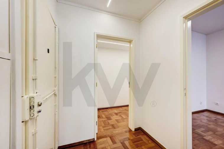 Apartamento T2 para Arrendamento em Avenidas Novas Foto 31