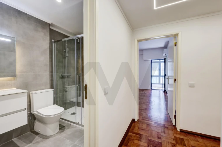 Apartamento T2 para Arrendamento em Avenidas Novas Foto 37