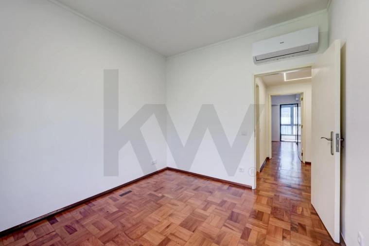 Apartamento T2 para Arrendamento em Avenidas Novas Foto 25