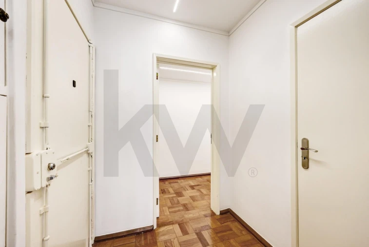 Apartamento T2 para Arrendamento em Avenidas Novas Foto 16