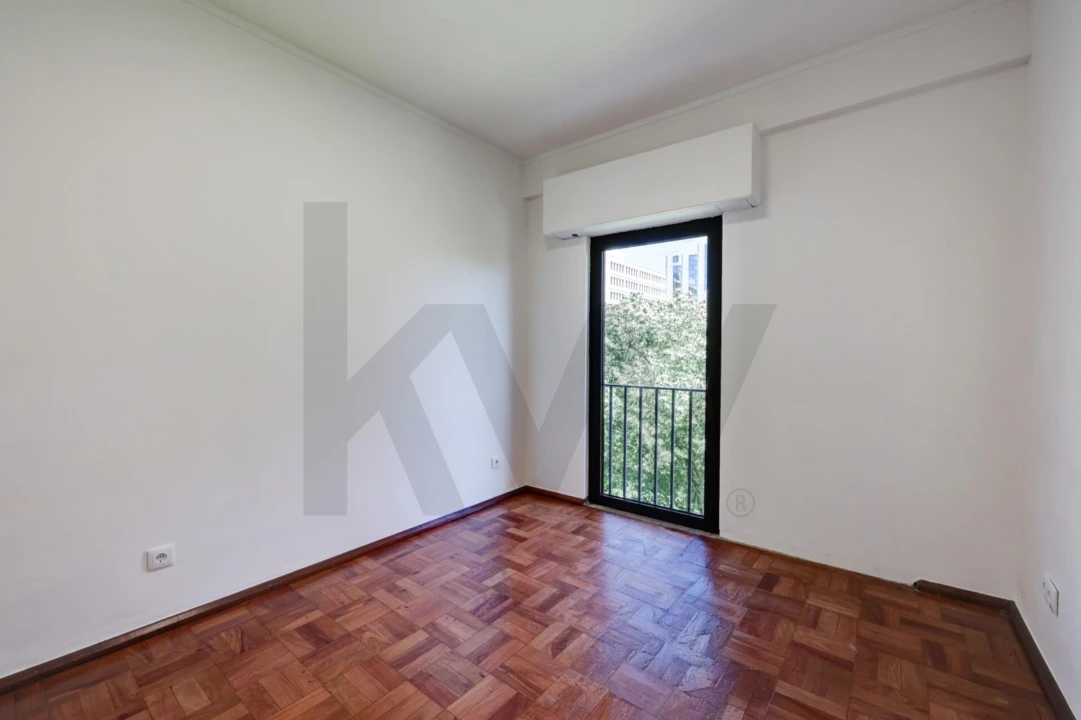 Apartamento T2 para Arrendamento em Avenidas Novas Foto 24