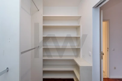 Apartamento T2 para Arrendamento em Avenidas Novas