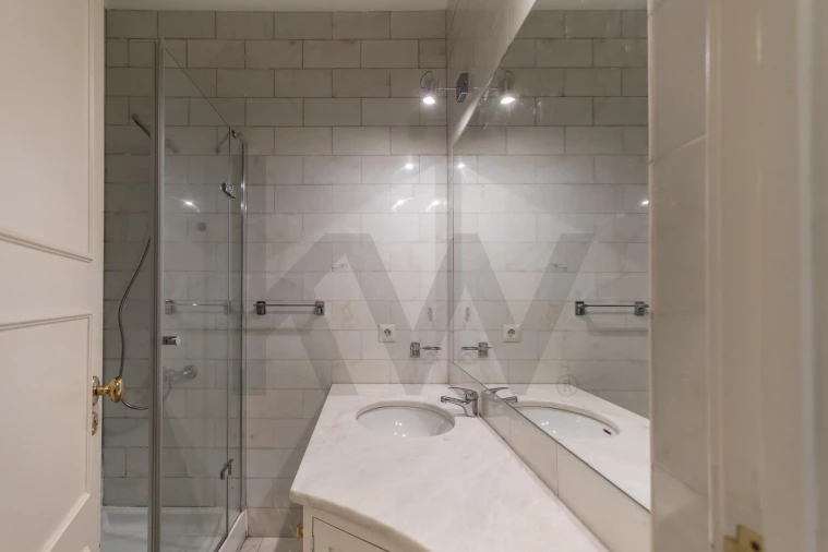 Apartamento T2 para Arrendamento em Avenidas Novas Foto 19