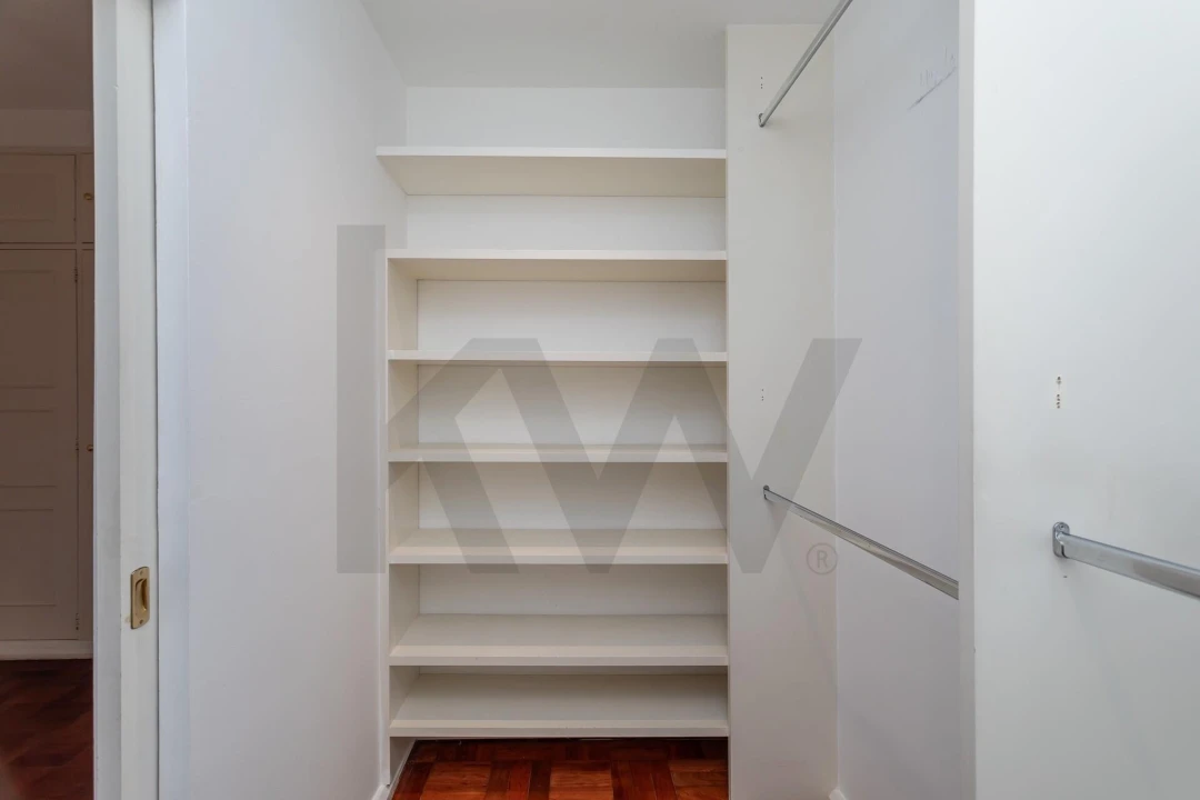 Apartamento T2 para Arrendamento em Avenidas Novas Foto 38