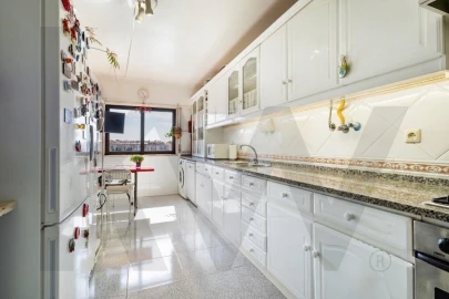 Apartamento T2 para Arrendamento em Cacém e São Marcos