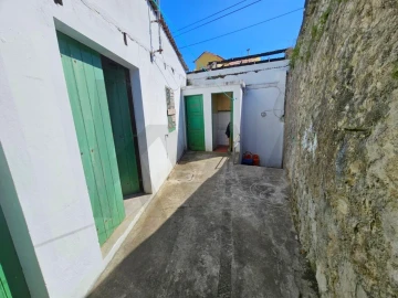 Moradia T1 para Venda em Agua de Pau