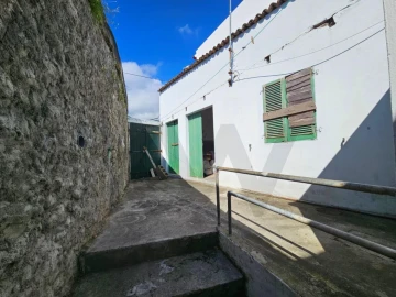 Moradia T1 para Venda em Agua de Pau