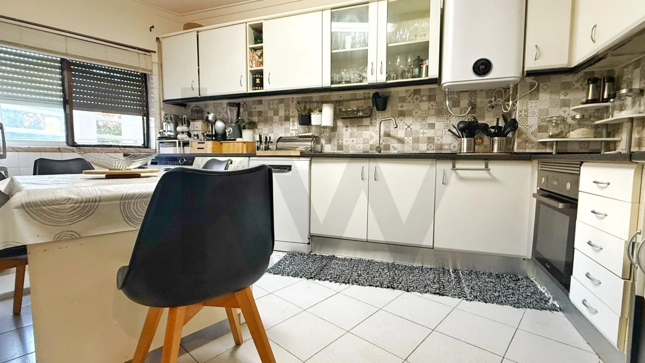Apartamento T3 para Venda em Corroios Foto 7