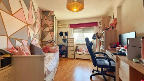 Apartamento T3 para Venda em Corroios