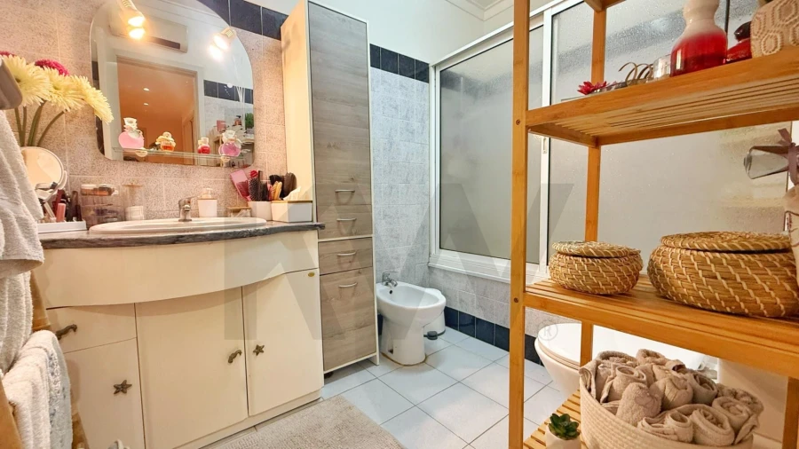 Apartamento T3 para Venda em Corroios Foto 19