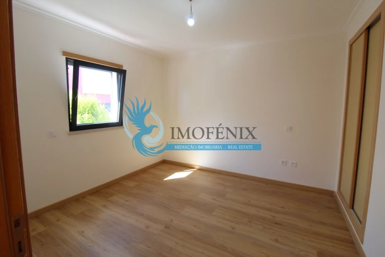 Moradia T3 para Venda em Guia Foto 14