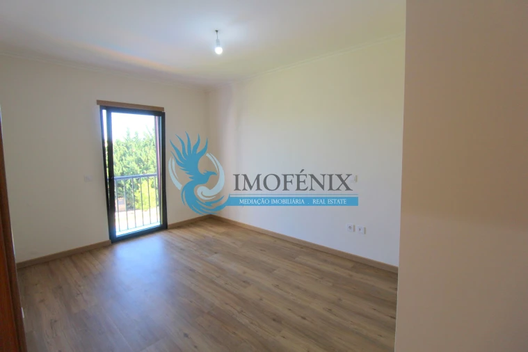 Moradia T3 para Venda em Guia Foto 16