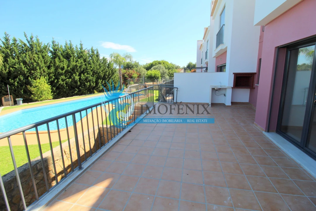 Moradia T3 para Venda em Guia Foto 3