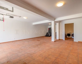 Moradia T5 para Venda em Olhão