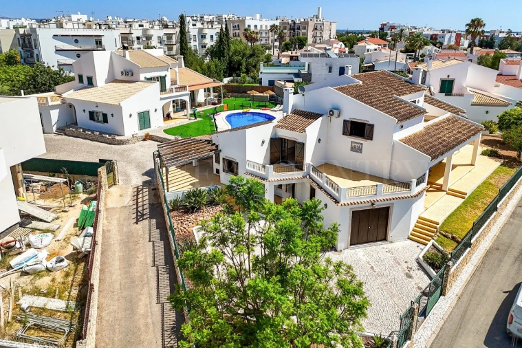 Moradia T4 para Venda em Tavira (Santa Maria e Santiago) Foto 31