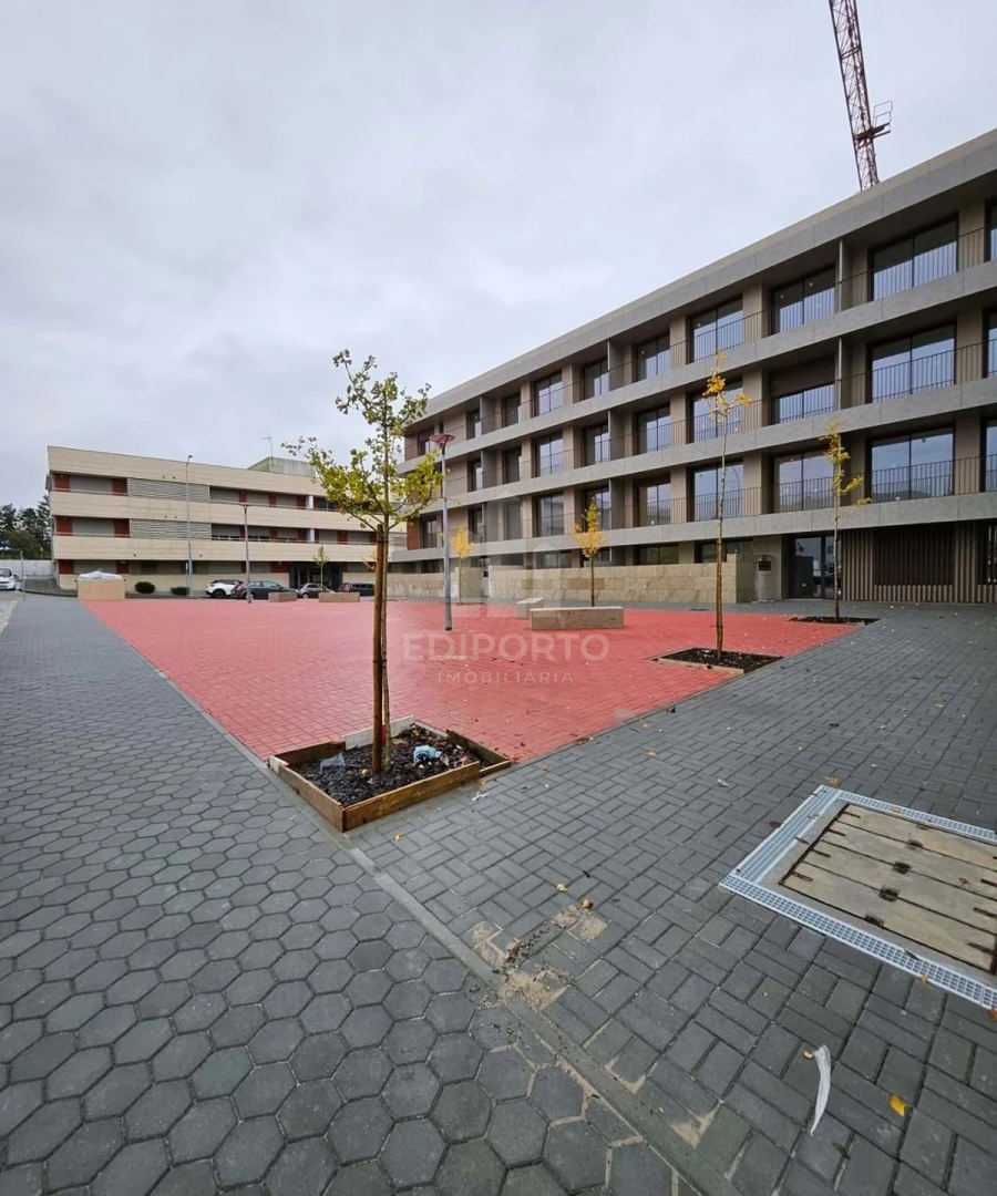Apartamento T2 para Venda em Grijo Foto 8