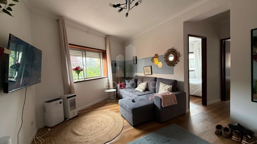 Apartamento T2 para Arrendamento em Santa Marinha