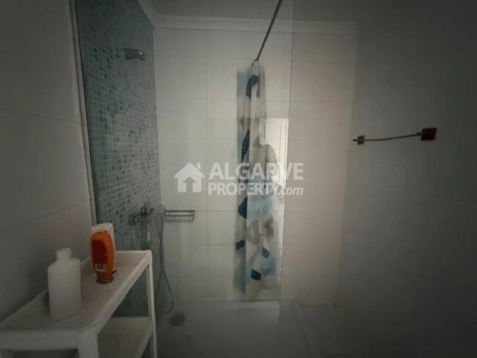 Moradia T2 para Venda em Albufeira e Olhos de Água Foto 10