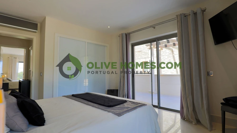 Apartamento T2 para Venda em Quarteira Foto 17