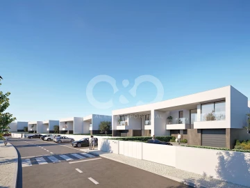 Moradia T4 para Venda em Lagos (São Sebastião e Santa Maria)