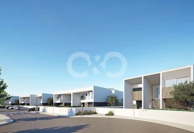 Moradia T4 para Venda em Lagos (São Sebastião e Santa Maria)
