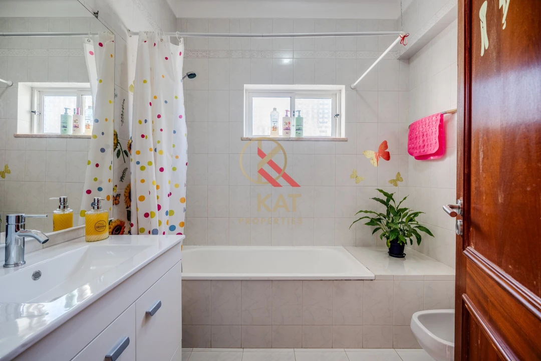 Apartamento T3 para Venda em Lagos (São Sebastião e Santa Maria) Foto 18